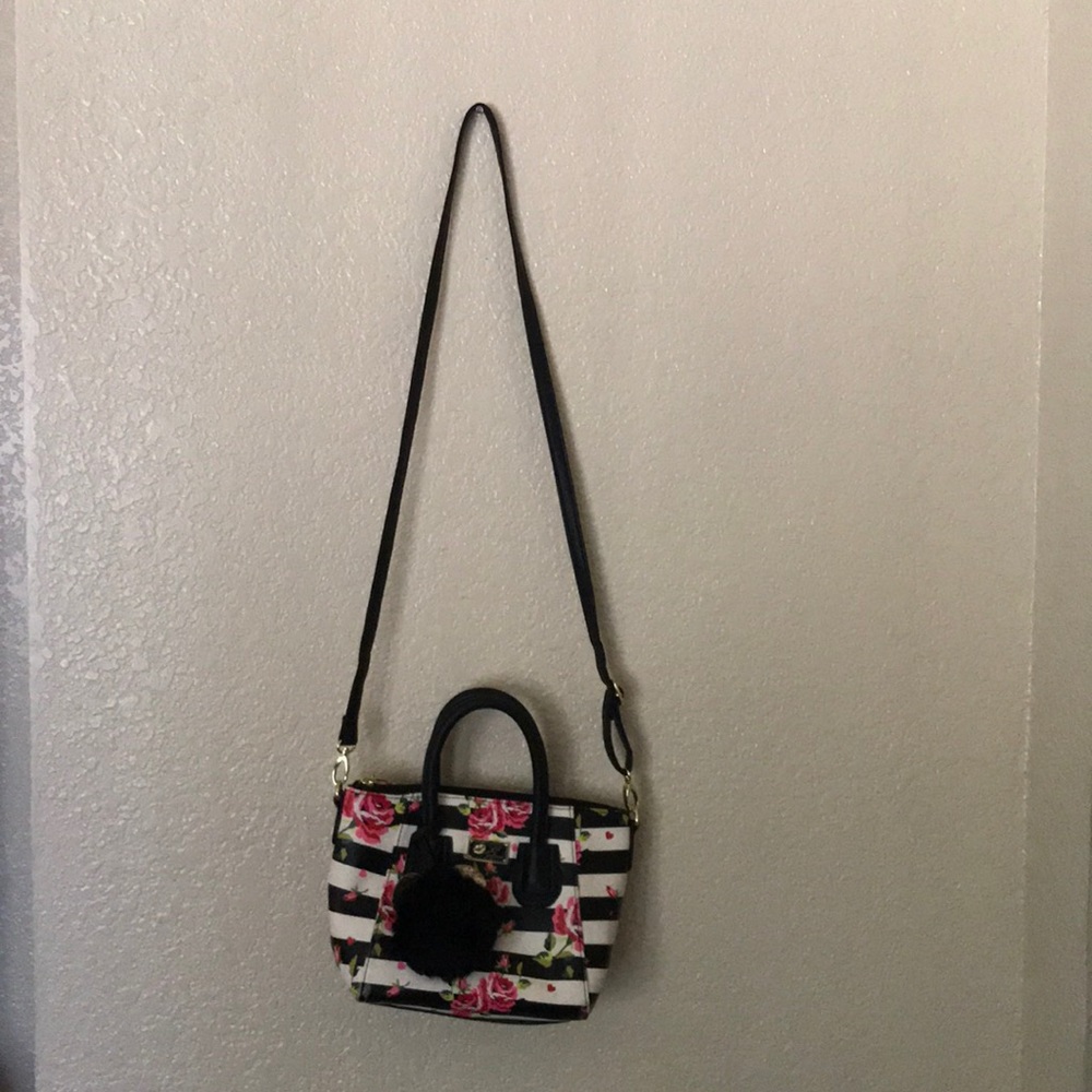 Purse - Picture 4 of 6